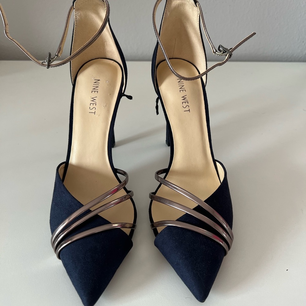 Nine West suede pumps size 10
